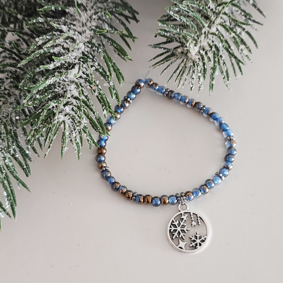 Armband "Schneeflocke", verschiedene Farben und Anhänger