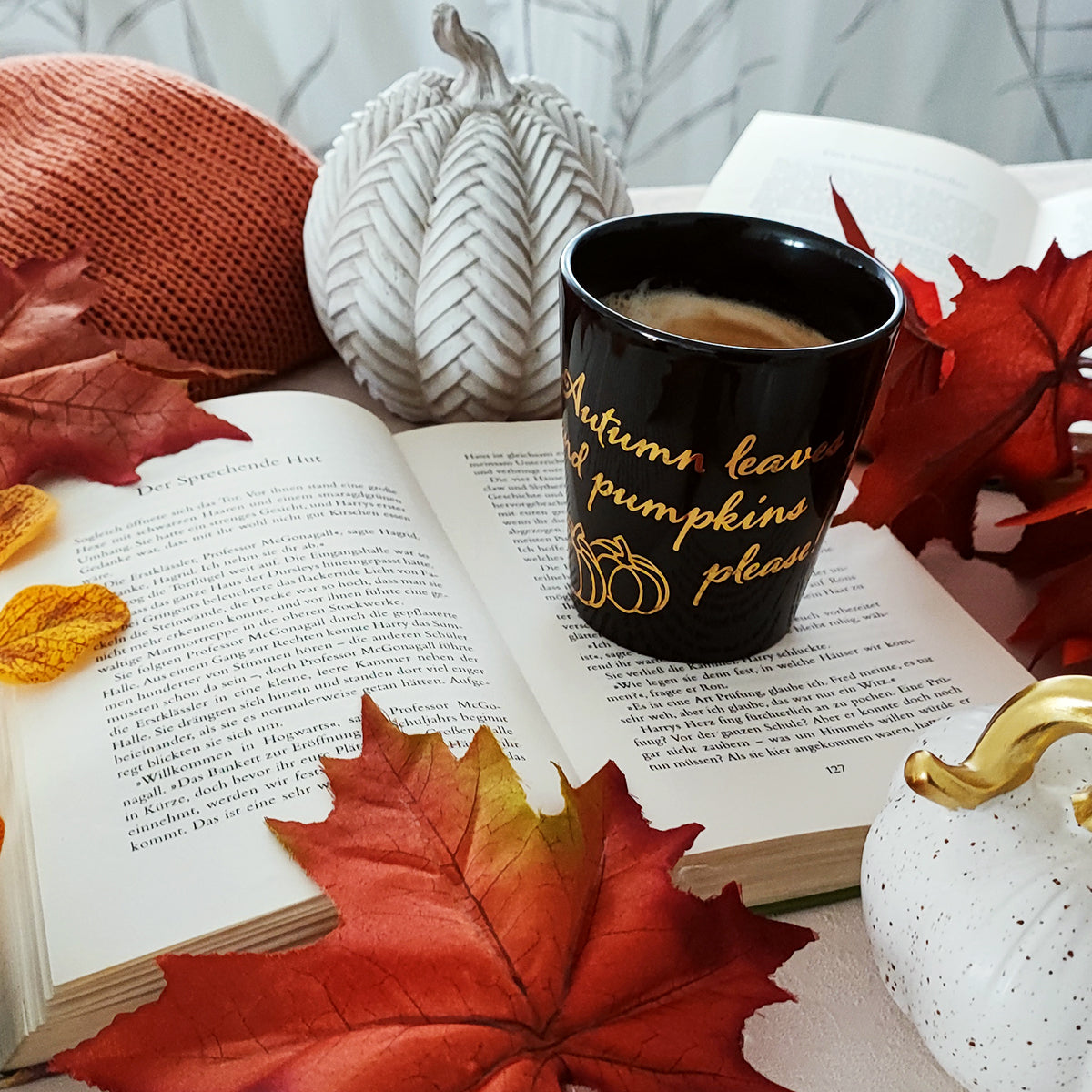 Tasse "Autumn Leaves", schwarz